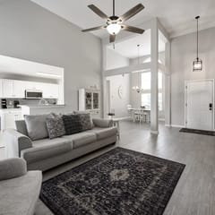 Pet-Friendly 3BR House with Garage Near LakePoint!