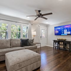Modern 3BR Home Near LakePoint with Fenced Yard