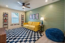 Pet-Friendly 4BR 5 Min to LakePoint with TV Room