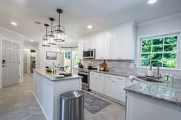 Spacious 4BR Retreat with Fire Pit near LakePoint - Image 3