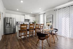 Cozy 3BR Retreat Near Six Flags & Atlanta - Image 2