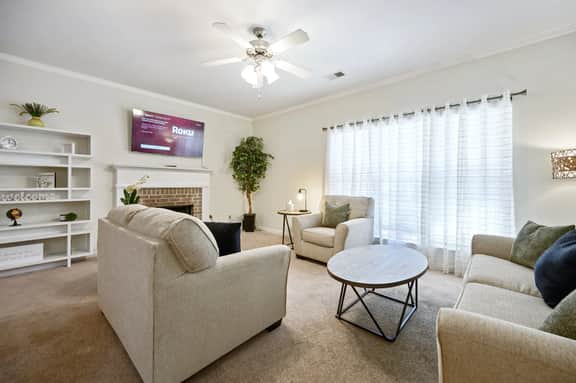 Quiet 3BR Near Parks & Lakes - 5% & 10% Deals