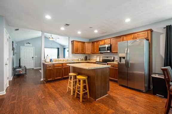 18 Larkspur Ln, Emerson