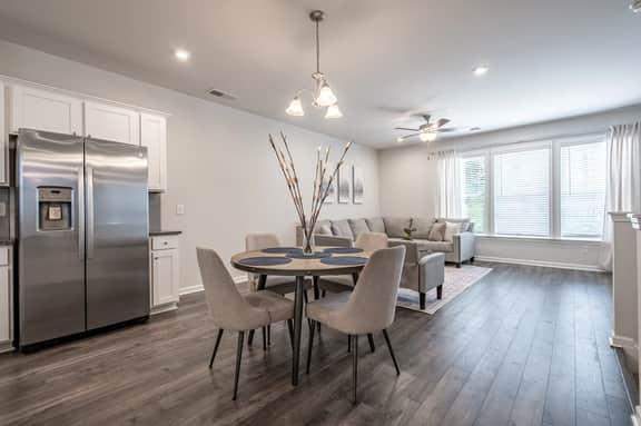 3-Story Pet-Friendly Retreat with Private Suites - Image 2