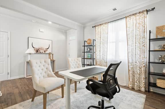 Cozy 3BR Retreat Near Six Flags & Atlanta - Image 3