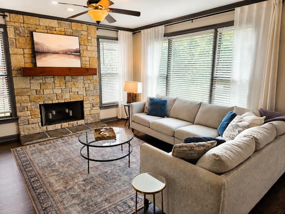 Luxury 5BR Home Near LakePoint Sports