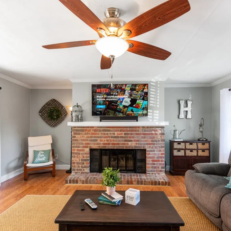 Modern Smyrna Home Near Truist Park