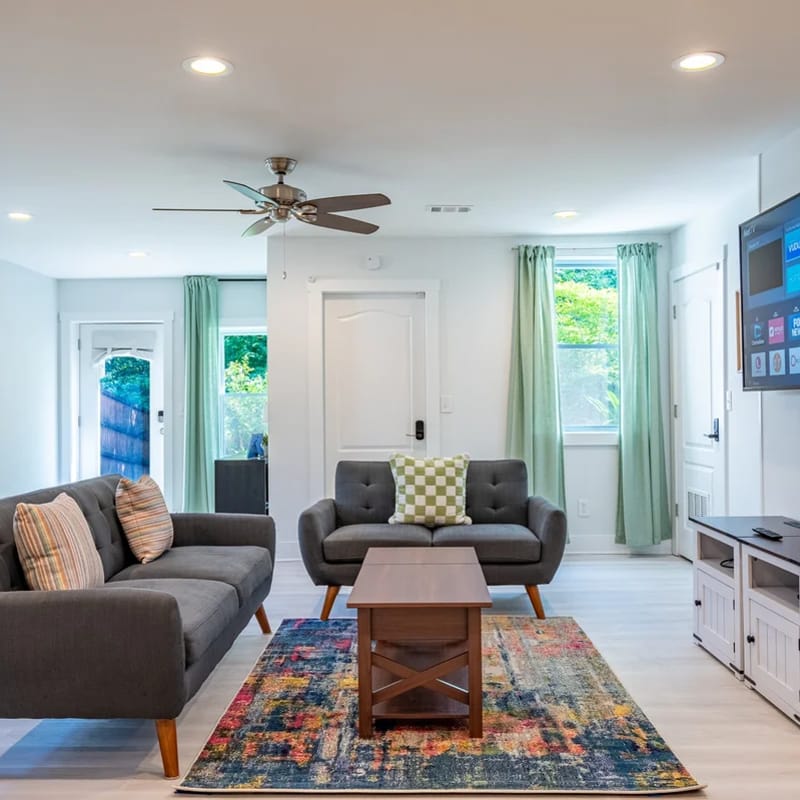 New Deals! Stylish & Modern 2BR Stay in Prime Spot